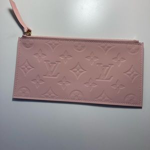 SOLD. Authentic Louis Vuitton zip pouch in Vernis Rose Ballerine pink color. New